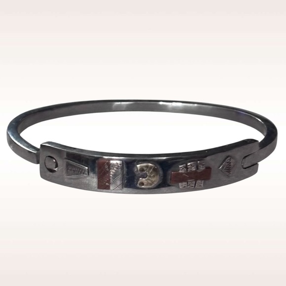 🌼Silver Tone & Copper Symbolic Bracelet - Picture 3 of 6